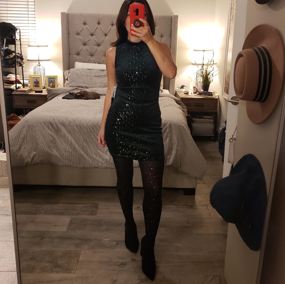 Green velvet sequin mini dress - Picture 9 of 9